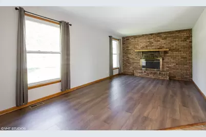 230 Maple Street, Sugar Grove, IL 60554 - Photo 4