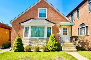 6214 N Karlov Ave, Chicago, IL 60646 - Photo 1