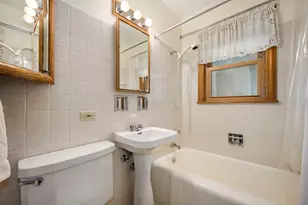 6214 N Karlov Ave, Chicago, IL 60646 - Photo 8