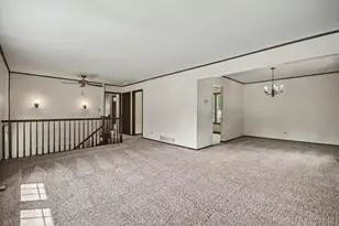 101 S Lancaster Dr, Bolingbrook, IL 60440 - Photo 6