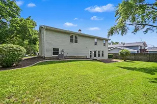 101 S Lancaster Dr, Bolingbrook, IL 60440 - Photo 30