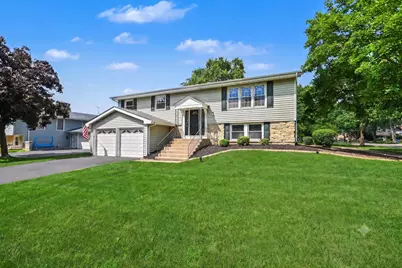 101 S Lancaster Drive, Bolingbrook, IL 60440 - Photo 2