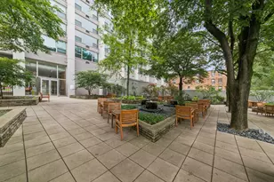 3600 N Lake Shore Dr, Chicago, IL 60613 - Photo 14