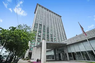 3600 N Lake Shore Dr, Chicago, IL 60613 - Photo 2