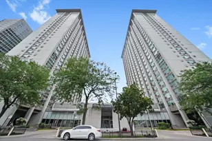 3600 N Lake Shore Dr, Chicago, IL 60613 - Photo 1