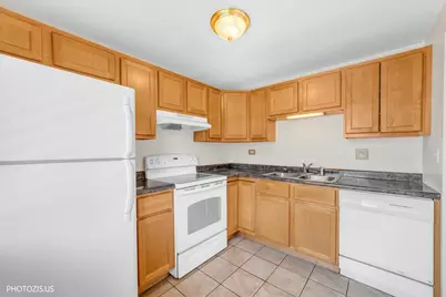 1309 Yarmouth Court #1309, Schaumburg, IL 60193 - Photo 6