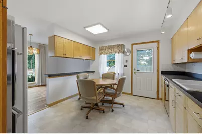 461 Dorothy Drive, Des Plaines, IL 60016 - Photo 4
