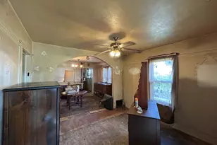 1801 Karo St, Pekin, IL 61554 - Photo 2
