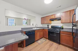 752 Four Seasons Blvd, Aurora, IL 60504 - Photo 4