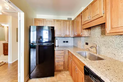 [Address not provided], Chicago, IL 60610 - Photo 8