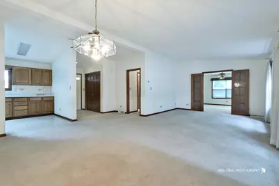 9 Hialeah Court, Grayslake, IL 60030 - Photo 4