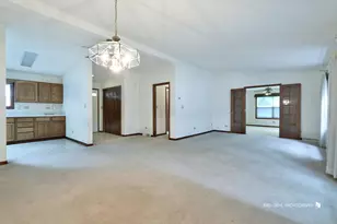 9 Hialeah Ct, Grayslake, IL 60030 - Photo 4