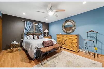 2210 207th Place, Lynwood, IL 60411 - Photo 8