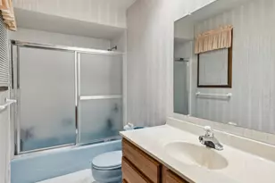 2210 207th Pl, Lynwood, IL 60411 - Photo 14