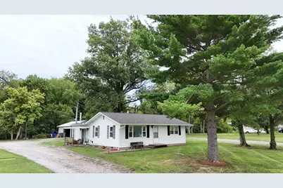 8364 Stuyvesant Street, Benton, IL 62812 - Photo 2