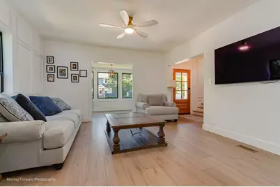 107 E Jefferson Avenue, Wheaton, IL 60187 - Photo 10