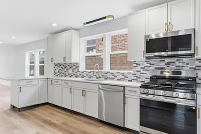 8820 S Ridgeland Avenue, Chicago, IL 60617 - Photo 2