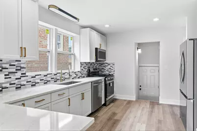 8820 S Ridgeland Avenue, Chicago, IL 60617 - Photo 4