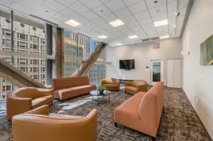 8 E Randolph St, Chicago, IL 60601 - Photo 32