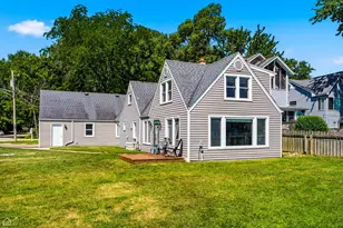 4400 Riverside Dr, Crystal Lake, IL 60014 - Photo 2