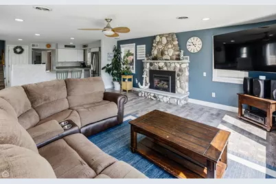 4400 Riverside Drive, Crystal Lake, IL 60014 - Photo 16