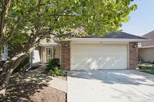 29 Fallcreek Cir, Montgomery, IL 60538 - Photo 1