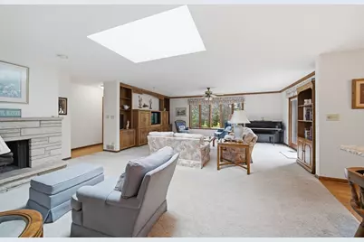 2141 Country Knoll Court, Elgin, IL 60123 - Photo 6