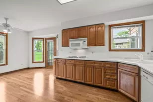 1848 Ravine Dr, Gurnee, IL 60031 - Photo 8