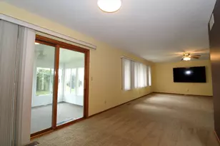 4137 Canola Ln, Cherry Valley, IL 61016 - Photo 8