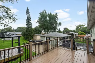 1817 Elmwood Drive, Lindenhurst, IL 60046 - Photo 22