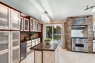 1817 Elmwood Dr, Lindenhurst, IL 60046 - Photo 4