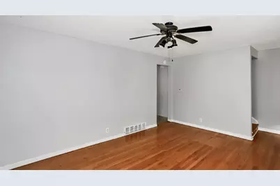 4843 Elm Street #A, Skokie, IL 60076 - Photo 4