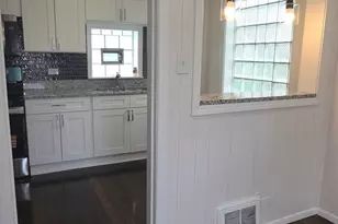 10118 S Luella Ave, Chicago, IL 60617 - Photo 4