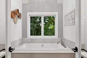 4100 N Oakley Ave, Chicago, IL 60618 - Photo 26