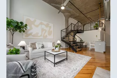 758 N Larrabee Street #220, Chicago, IL 60610 - Photo 2
