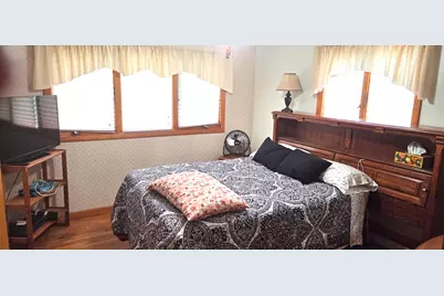 319 Cedar Street, Hoopeston, IL 60942 - Photo 8