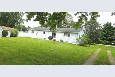319 Cedar Street, Hoopeston, IL 60942 - Photo 16