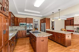 4N468 S Robert Frost Cir, Saint Charles, IL 60175 - Photo 6