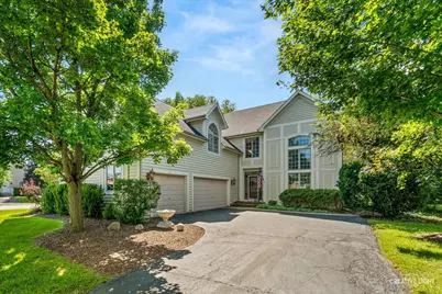 4N468 S Robert Frost Circle, Saint Charles, IL 60175 - Photo 1