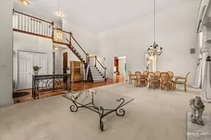 4N468 S Robert Frost Cir, Saint Charles, IL 60175 - Photo 4