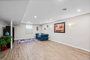 740 N Michigan St, Elmhurst, IL 60126 - Photo 16