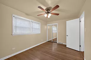 1807 N Keeler Ave, Chicago, IL 60639 - Photo 16