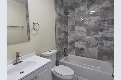 70 N Idlewild Avenue, Mundelein, IL 60060 - Photo 10