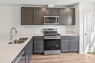17397 Ulster Dr, Tinley Park, IL 60477 - Photo 2