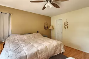 301 Wedgewood Cir, Lake in the Hills, IL 60156 - Photo 30