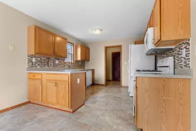 651 Purple Sage Drive, Roscoe, IL 61073 - Photo 8