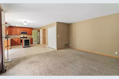 322 Chesapeake Lane, Bloomingdale, IL 60108 - Photo 14
