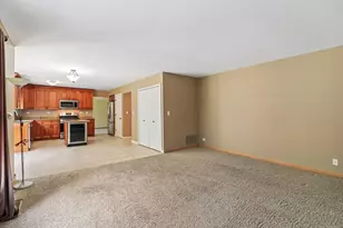 322 Chesapeake Ln, Bloomingdale, IL 60108 - Photo 14