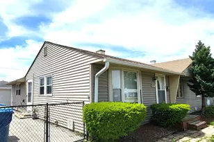 4119 W 89th Pl, Hometown, IL 60456 - Photo 2