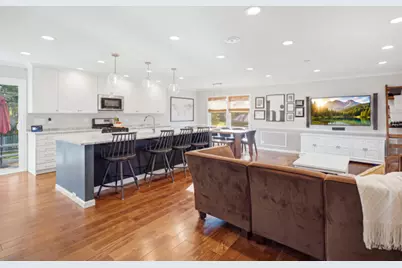 1519 W Raleigh Court, Arlington Heights, IL 60004 - Photo 8